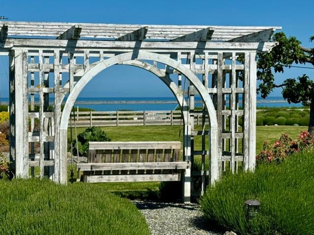 Dungeness Barn House At Two Crows Farm Farm stay Sequim