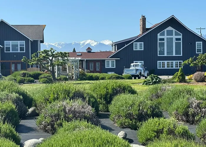 Dungeness Barn House Bed And Breakfast At Two Crows Farm