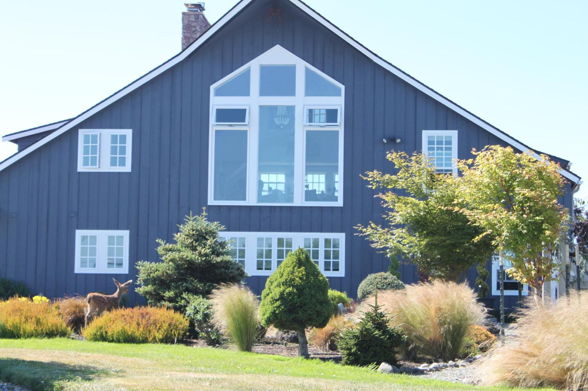Dungeness Barn House At Two Crows Farm Sequim